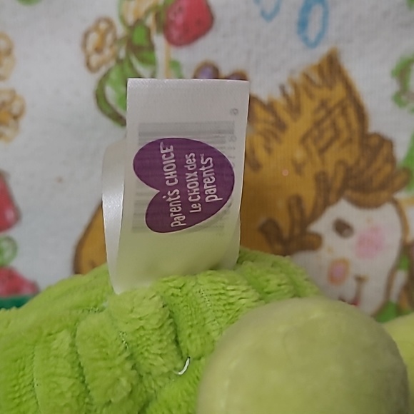 Broccoli Baby Rattle Toy - Picture 4 of 5